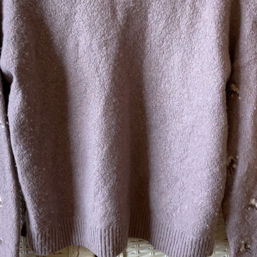Madewell Embroidered Cross-Stitch Floral Sweater in Heather Lavender
Madewell - Picture 12 of 14